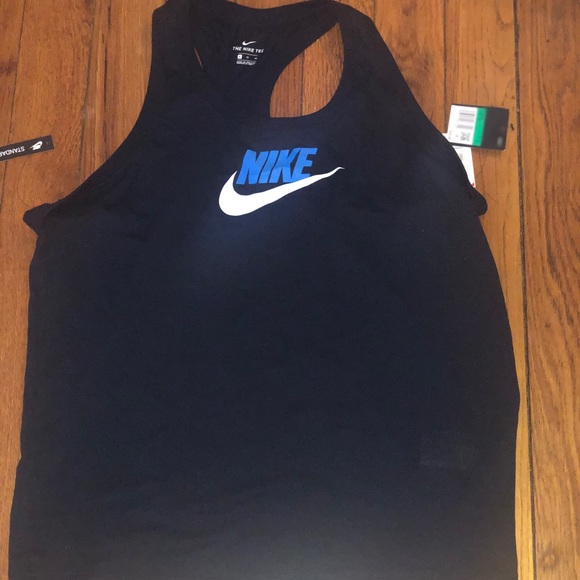 Nike Tops - Nike tank
